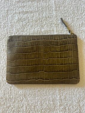 Madewell Croc Embossed Zip Pouch Wallet in Olive Green